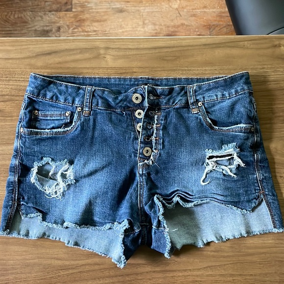 Jean shorts - Picture 1 of 4